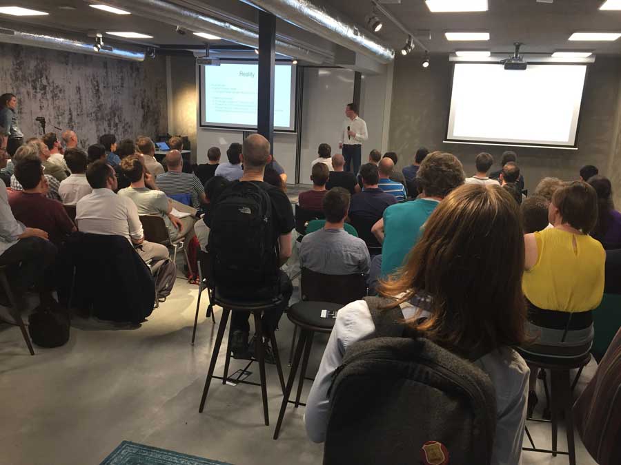Wendell Kuling during PyData Amsterdam meetup PyData Amsterdam - Wendell Kuling